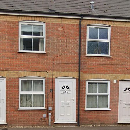 Walnut House - 1 Bed Apartment Close To Town By Shortstays4U King's Lynn Exterior photo